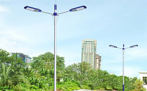 新和太阳能路灯地脚螺栓规格：防止倾倒的关键