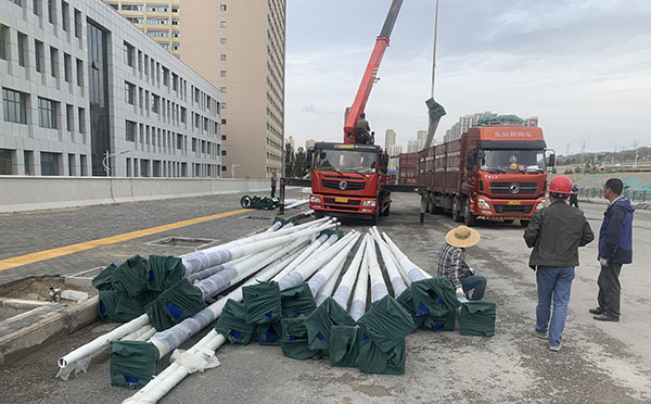 新和太阳能路灯灯杆垂直度矫正方法与维护